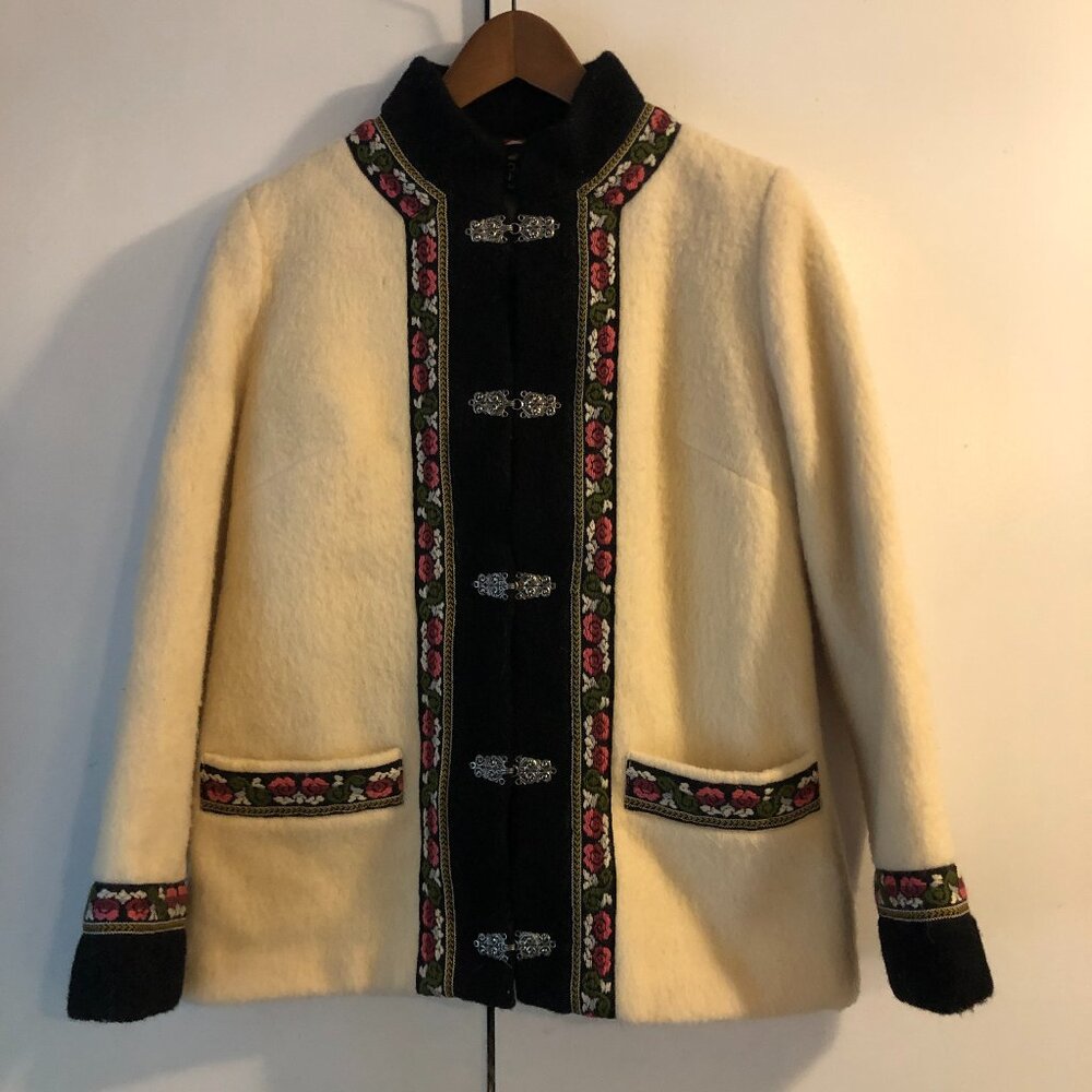 Vintage Fjord Fashion sz 40 Norway Nordic Wool Jacket Metal Folk Clasps B82
